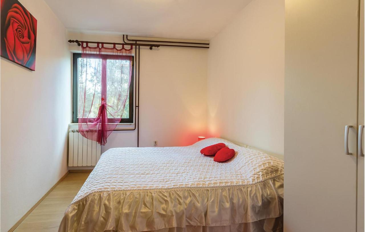 3 Bedroom Beautiful Apartment In Медулин Экстерьер фото